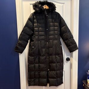 Larry Levine Black Quilted Puffer Coat with Fur Trim